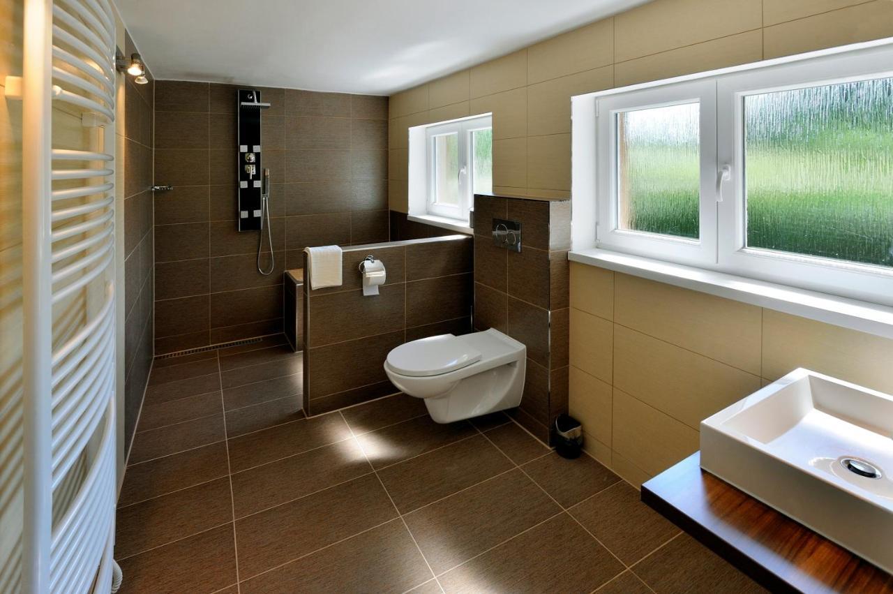 Vila Vlci Hora คราสนา ลิปา ภายนอก รูปภาพ